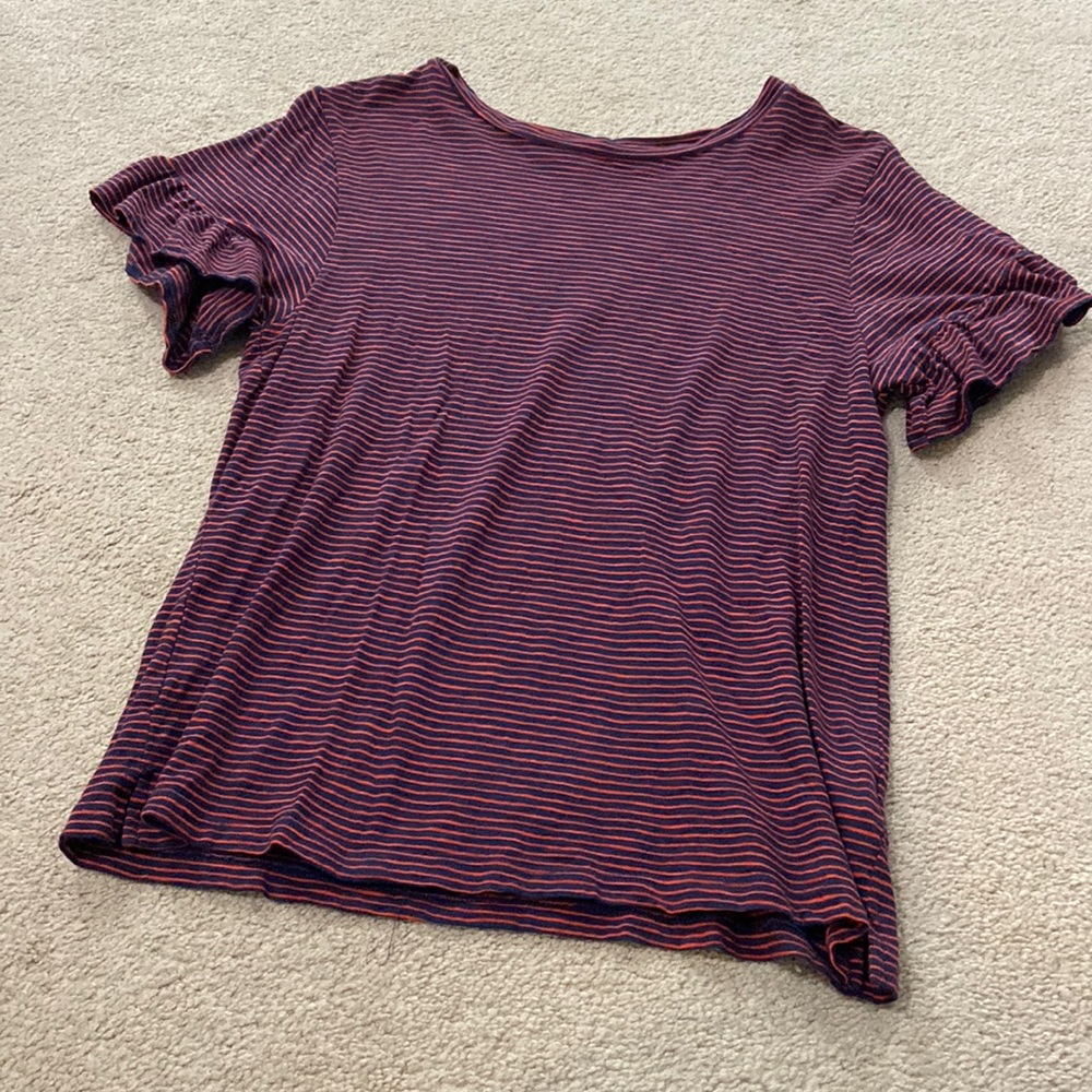 Old navy tee